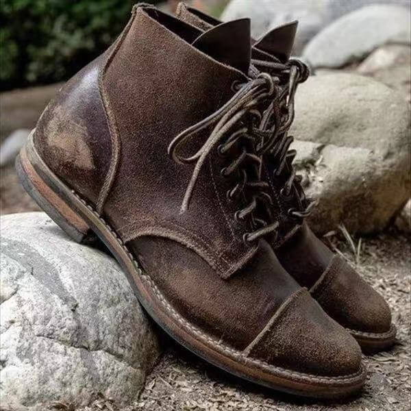 Stylish Men's Leather Boots with Comfortable Fit